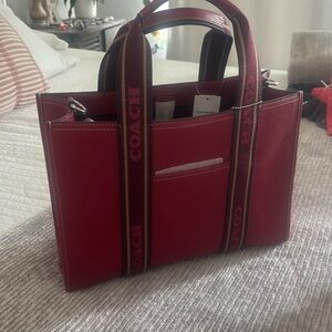 ** BEAUTIFUL RED COACH HANDBAG